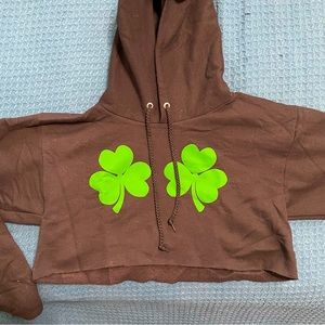 St Patty’s Day Small Black Cropped Hoodie